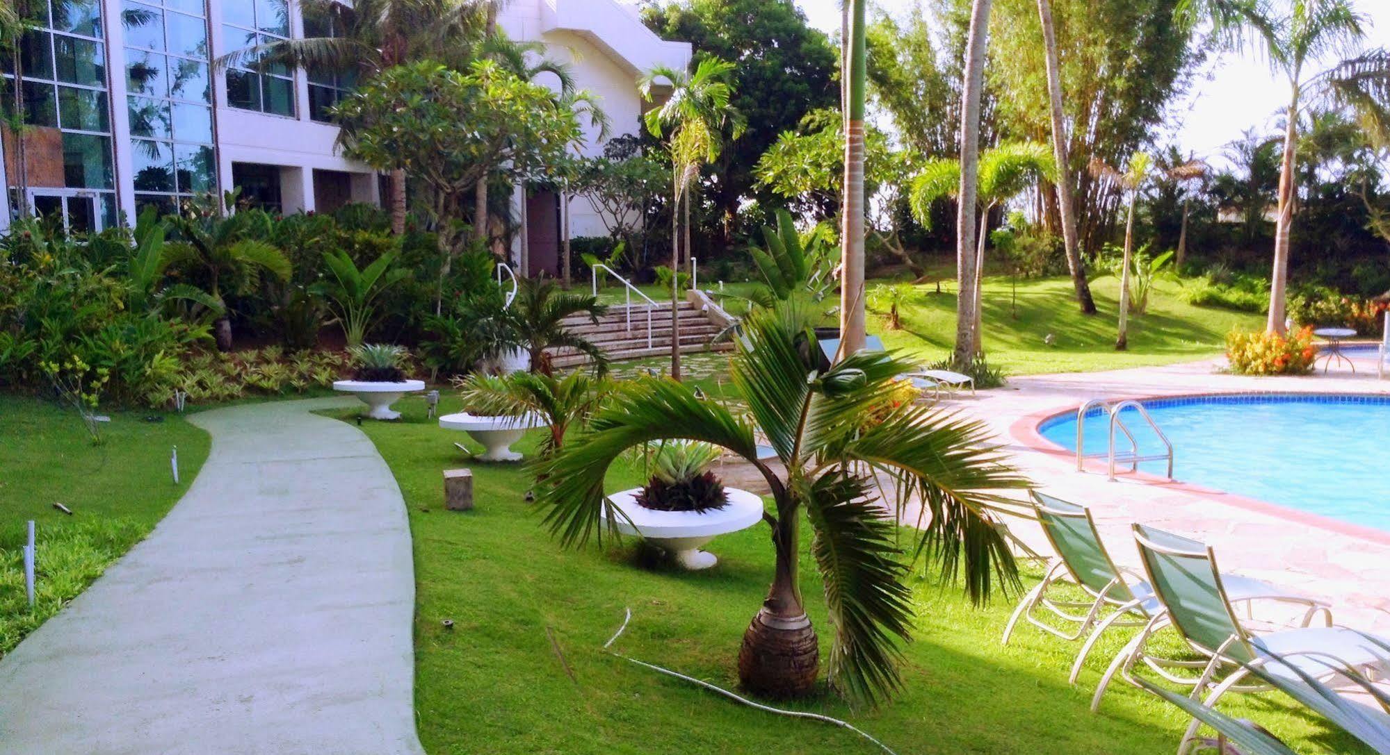 Verona Resort & Spa Tumon Luaran gambar